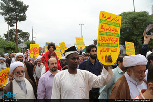 راهپیمایی نمازگزاران نماز جمعه قم در واکنش به خروج آمریکا از برجام