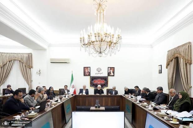 جلسه شورای عالی راهبری برنامه هفتم پیشرفت/ عارف: بازسازی و نوسازی ناوگان هوایی کشور ضرورت دارد/ اگر کشورهای اسلامی همبستگی خود را حفظ می‌کردند دشمنان نمی‌توانستند مرتکب جنایات غزه شوند/ حجم میلیونی زوار اربعین نشانگر ظرفیت اسلام و شیعه است