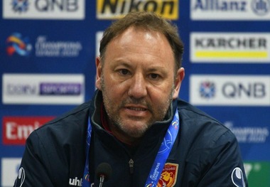 کوزین: از دریافت گل در لحظات آخر ناراحتیم/ 7 دقیقه برای وقت اضافه زیاد بود
