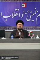 نشست صمیمانه اعضا هیات علمی پژوهشکده امام خمینی و انقلاب اسلامی با تولیت  معزز به مناسبت روز معلم