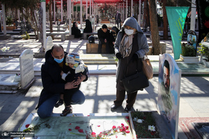 مهمانی لاله ها در قطعه شهدای بهشت زهرا