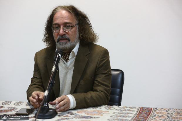 کیومرث اشتریان: ما هنوز در جامعه ایرانی با منطق دنیای جدید آشنا نیستیم