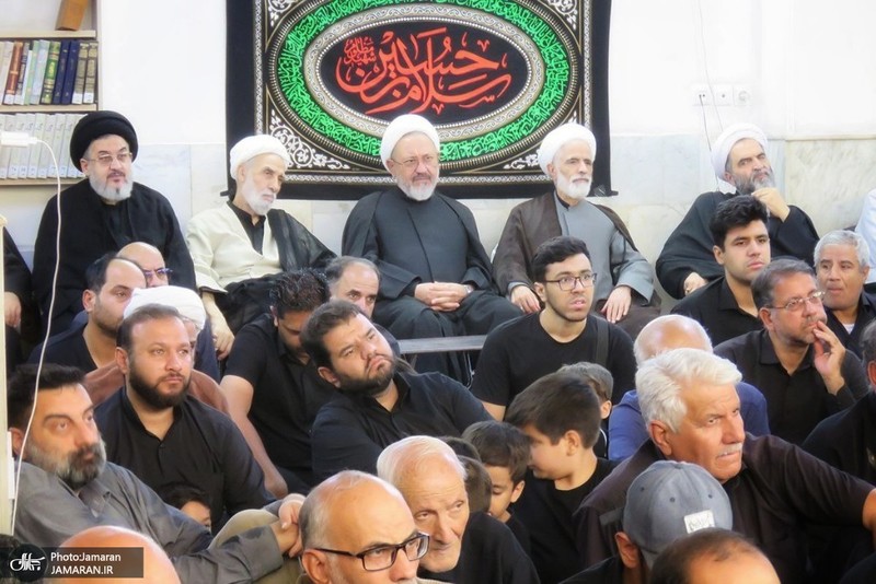 مراسم عزاداری ظهر عاشورا در دفتر آیت‌الله العظمی صانعی(ره)