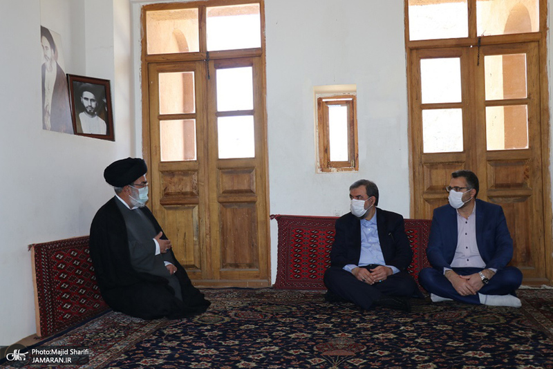 بازدید دبیرمجمع تشخیص مصلحت نظام از بیت و زادگاه امام خمینی(س)