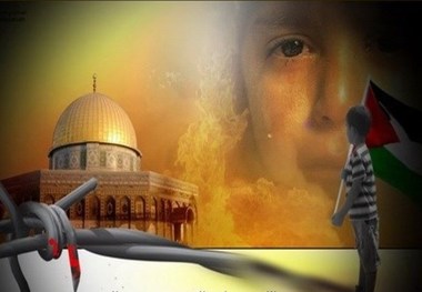 طرح شهروند بی وطن در مسیر راهپیمایی منطقه 12 نصب شده است