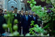 ادای احترام وزیر دفاع ارمنستان به مقام شامخ بنیانگذار جمهوری اسلامی ایران 