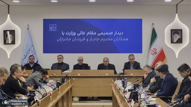 ایثار، یک کنش تاریخی زنده است نه خاطره‌ای متعلق به گذشته/ ایران و اسلام دو ساحت مکمل هویت ملی ما هستند