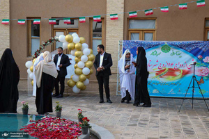 جشن ازدواج 114 زوج شهرستان خمین در بیت تاریخی حضرت امام (س)