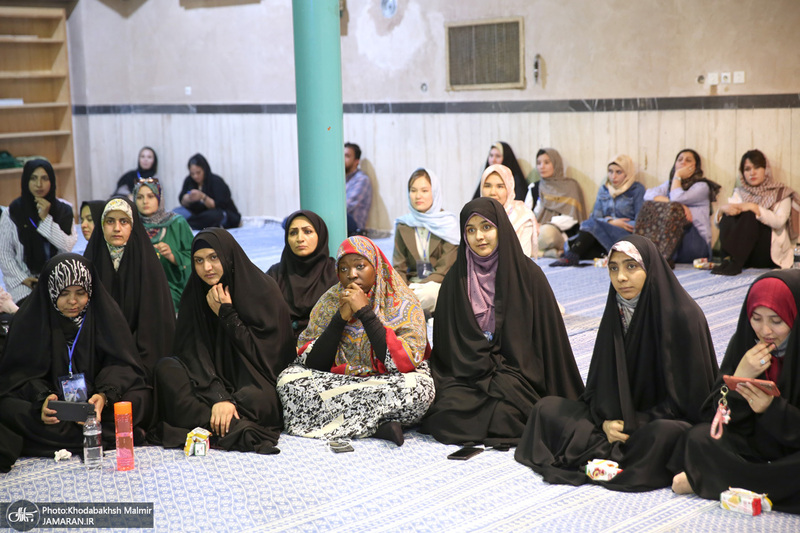 بازدید دانشجویان بین المللی سراسر کشور از بیت امام خمینی (س) در جماران