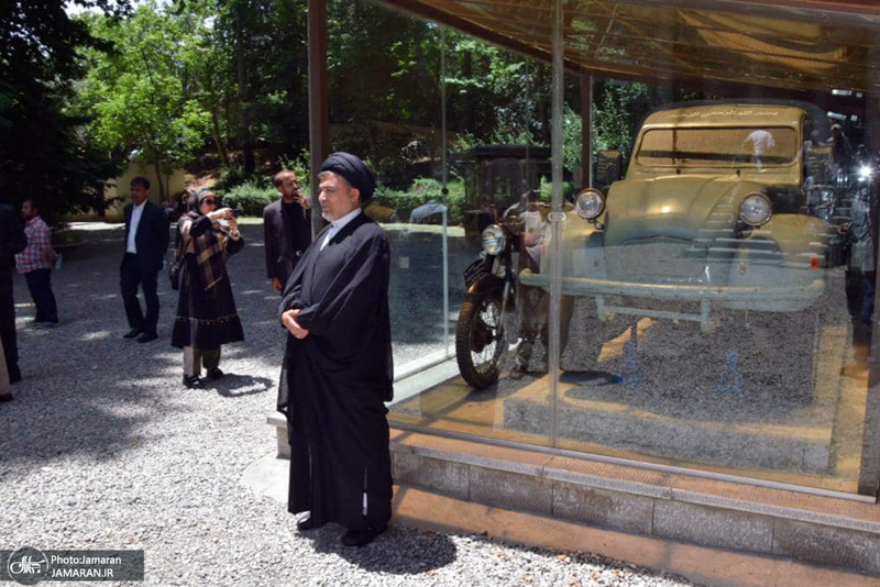 بازدید میهمانان خارجی بزرگداشت امام از کاخ سعد آباد