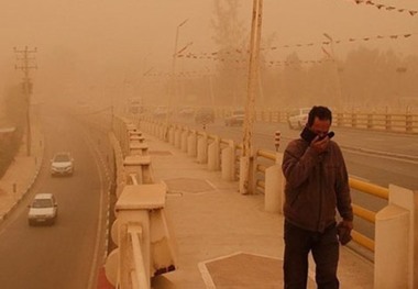 هجوم دوباره ریزگردها به استان حضور دریادار سیاری در کرمانشاه