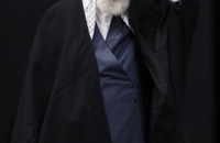 اولین شب مراسم عزاداری ایام شهادت حضرت زهرا(س) با حضور رهبر انقلاب (3)