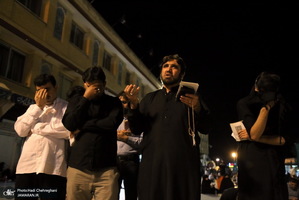 مراسم احیای شب بیست و یکم ماه رمضان در جوار حرم کریمه اهل بیت(س)