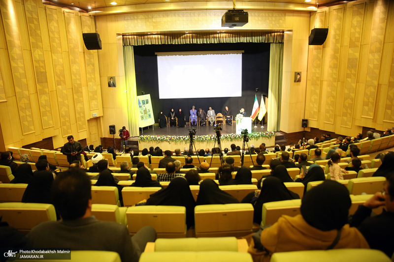 مراسم تجلیل از مفاخر فرهنگی و هنری شهرستان خمین