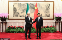 دیدار رییس جمهور پزشکیان با عضو کمیته دائمی دفتر سیاسی کنگره ملی خلق چین (2)