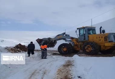 راهداران ۶۶ راه روستایی در استان زنجان را بازگشایی کردند