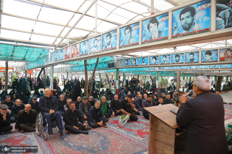 مراسم تحویل سال نو در گلزار شهدای قم‎