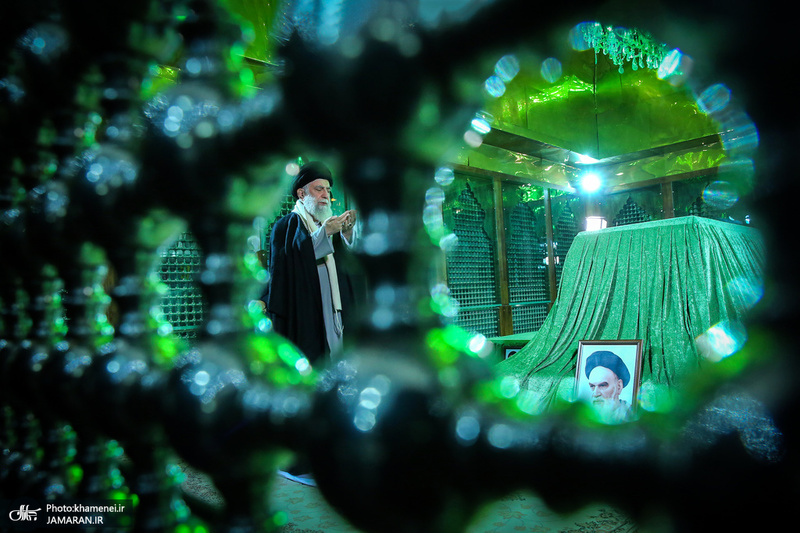 حضور رهبر معظم انقلاب در مرقد مطهر امام خمینی(س) و گلزار شهیدان