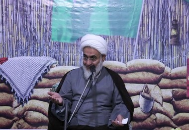 امام جمعه قزوین: شهدا زنده اند و حیات معنوی پیدا کرده اند