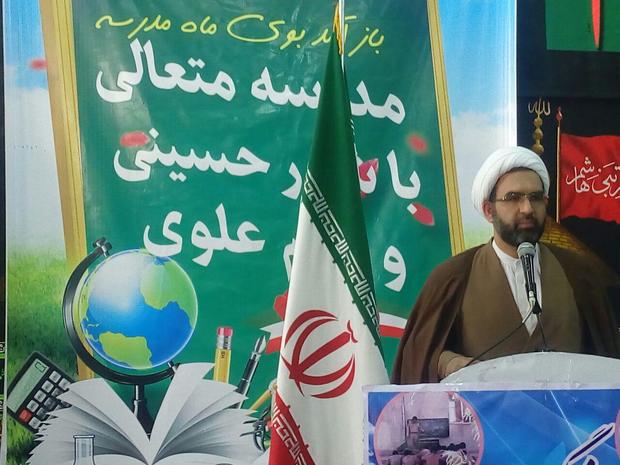 امام جمعه مهریز: تقویت اعتقاد دینی دانش آموزان محور فعالیت فرهنگیان قرار گیرد