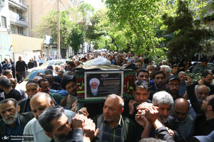 مراسم تشییع آیت الله شیخ ضیالدین نجفی تهرانی