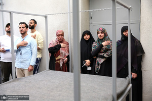 بازدید جمعی از قاریان کشور آفریقا و جمعی از گردشگران لبنانی از بیت امام خمینی در جماران