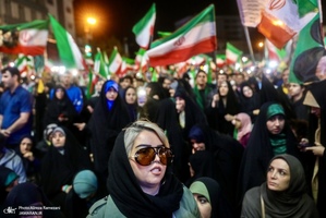 هشتادمین اجتماع پر شور مردم در میادین تهران