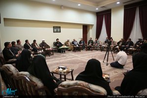 دیدار جمعی از مدیران آموزش و پرورش قائم شهر با سید حسن خمینی 