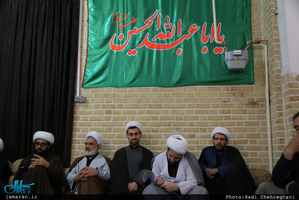 دیدار جمعی از ائمه جماعات استان قم با سید علی خمینی