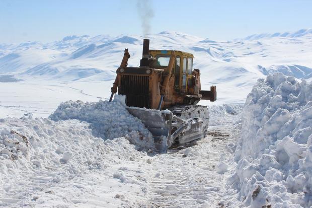 راه ارتباطی 90 روستای خلخال باز شد