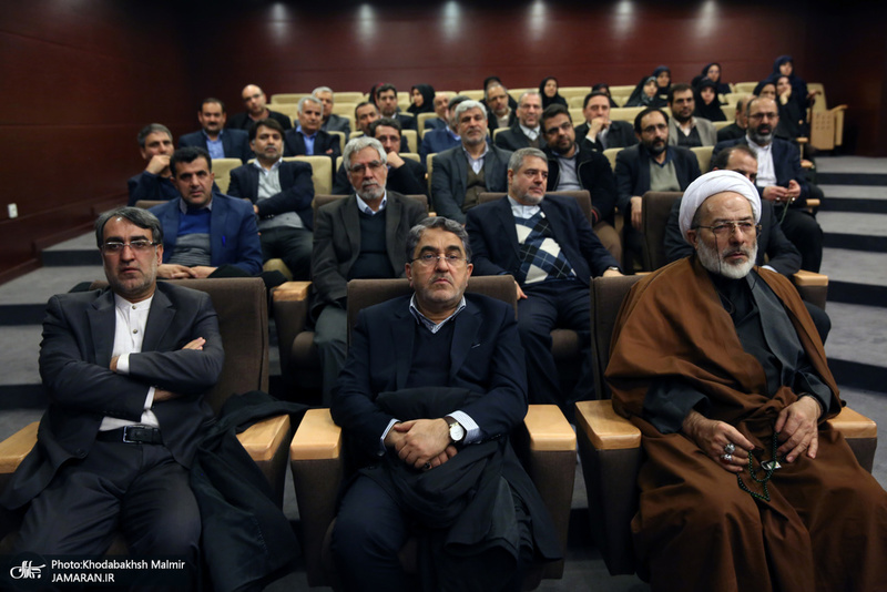 دیدار رئيس و جمعی از كاركنان سازمان فرهنگ و ارتباطات اسلامي با سید حسن خمینی