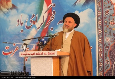 توسعه در فضای به دور از نگاه قبیله ای امکان پذیر است