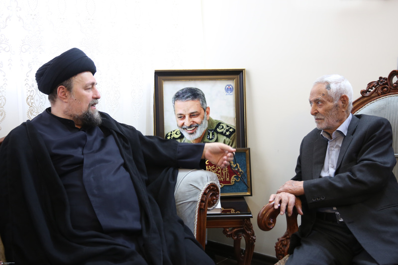 حضور آیت الله سید حسن خمینی در منزل شهید سرلشگر سید عبدالرحیم موسوی