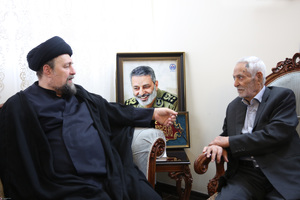حضور آیت الله سید حسن خمینی در منزل شهید سرلشگر سید عبدالرحیم موسوی