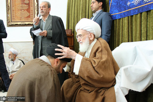 عمامه گذاری طلاب در روز عید مبعث توسط مراجع عظام تقلید‎‎