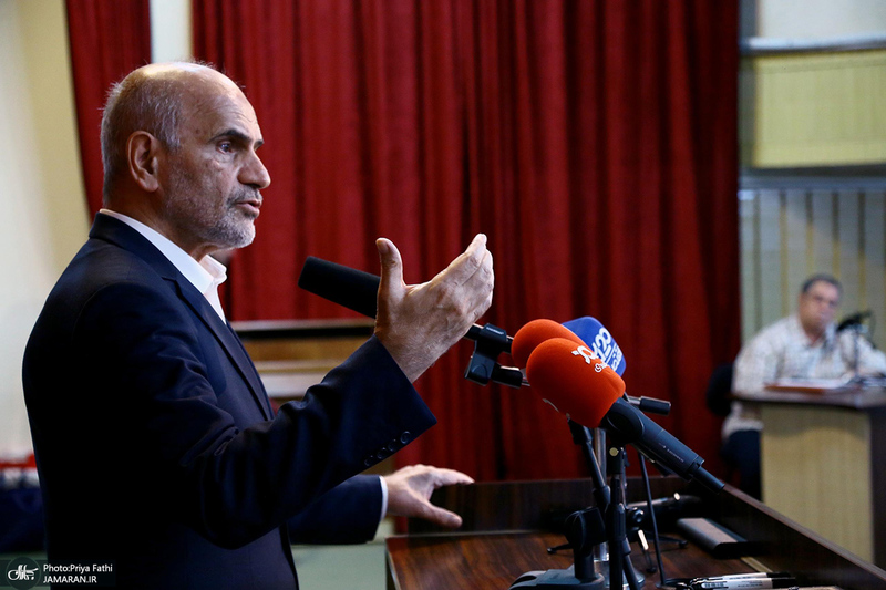 شب بزرگداشت «فرشاد مومنی»