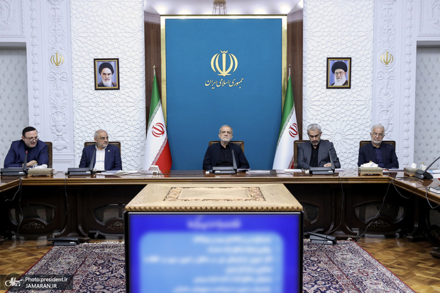 پزشکیان: اهداف دولت در مسیر ارتقای جایگاه واقعی مناطق آزاد با جدیت دنبال شود/ تقدیر رییس جمهور از عملکرد یک‌ساله دبیرخانه شورای‌عالی مناطق آزاد