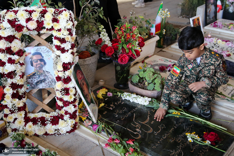 مهمانی لاله ها در قطعه شهدای بهشت زهرا