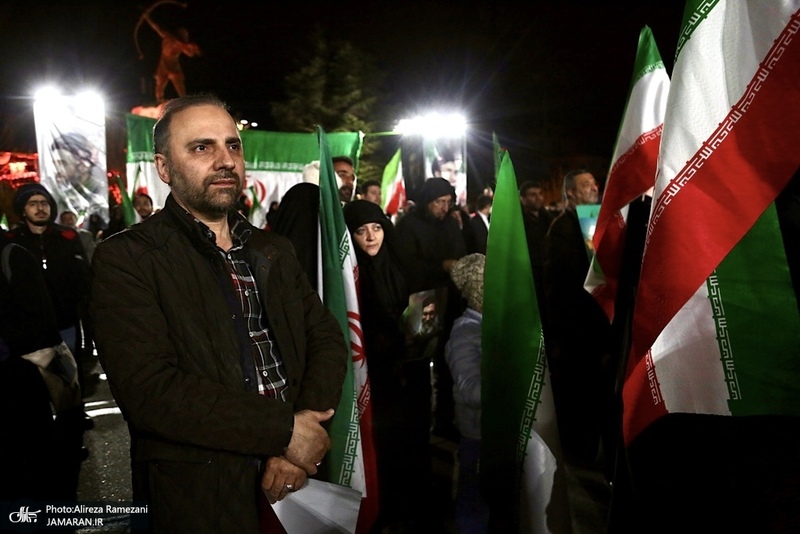 بيست و پنجمين شب اجتماع پرشور مردمى در میدان ونک