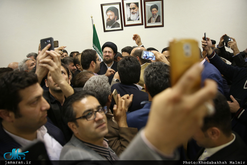دیدار دبیر کل و اعضای حزب مردم سالاری با سید حسن خمینی 