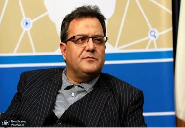 باستانی تبریزی، عضو هیات مدیره انجمن صنفی روزنامه‌نگاران:  لایحه «اخبار خلاف واقع»، تکرار تجربه پُرهزینه لایحه حجاب است / قانونی که اجراشدنی نیست، نباید برای نظام هزینه‌تراشی کند/ دولت لایحه را پس بگیرد و آن را عقب‌نشینی تلقی نکند