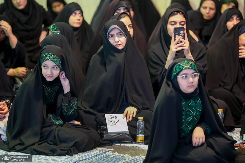 اجتماع دانشگاهیان در حسینیه جماران