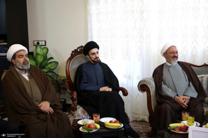 حضور آیت الله سید حسن خمینی در منزل شهید سرلشگر سید عبدالرحیم موسوی