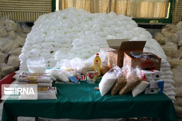 توزیع ۴۰۰ بسته حمایت معیشتی بین خانواده‌های کم برخوردار خوزستان