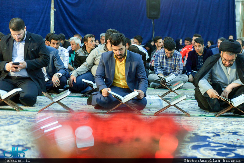 محفل انس با قرآن در حرم مطهر امام خمینی(س)