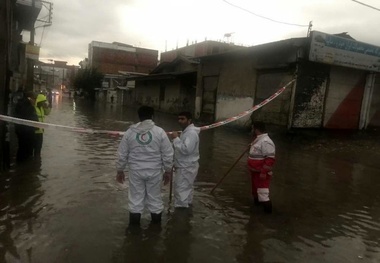 آماده باش  امدادگران هلال احمر از دیروز