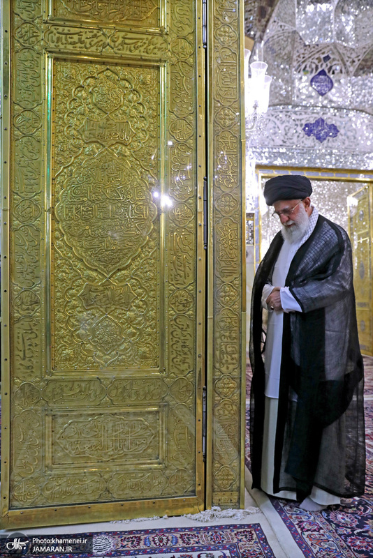 غبارروبی مضجع مطهر حضرت امام رضا(ع) با حضور رهبر انقلاب