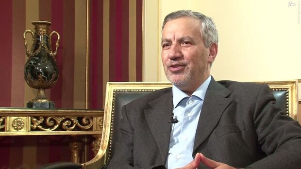 کنایه سنگین مهاجرانی به مدیر شبکه 3 پس از حمله به عادل فردوسی پور!
