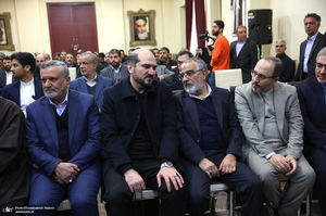 دیدار رئیس، مدیران و کارکنان ستاد اجرایی فرمان امام (ره) با سید حسن خمینی