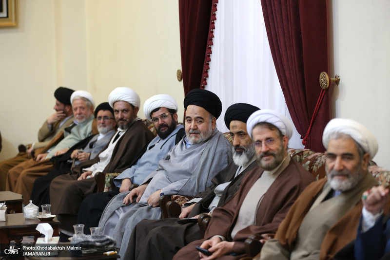 دیدار جمعی از روحانیون با سید حسن خمینی